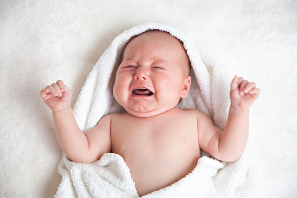 Bayi menangis karena kembung dan kolik