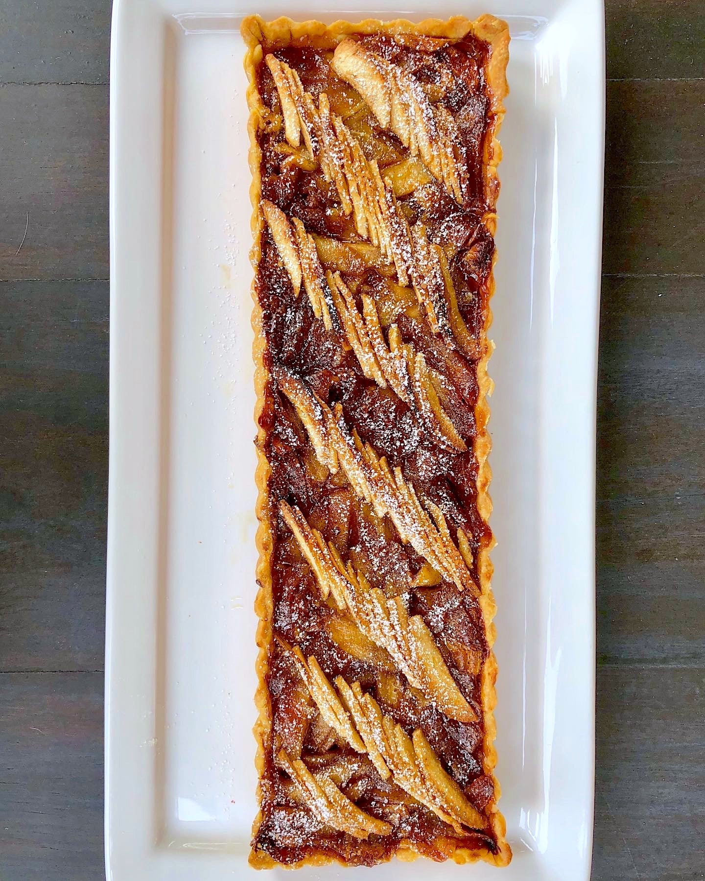 apple almond tart