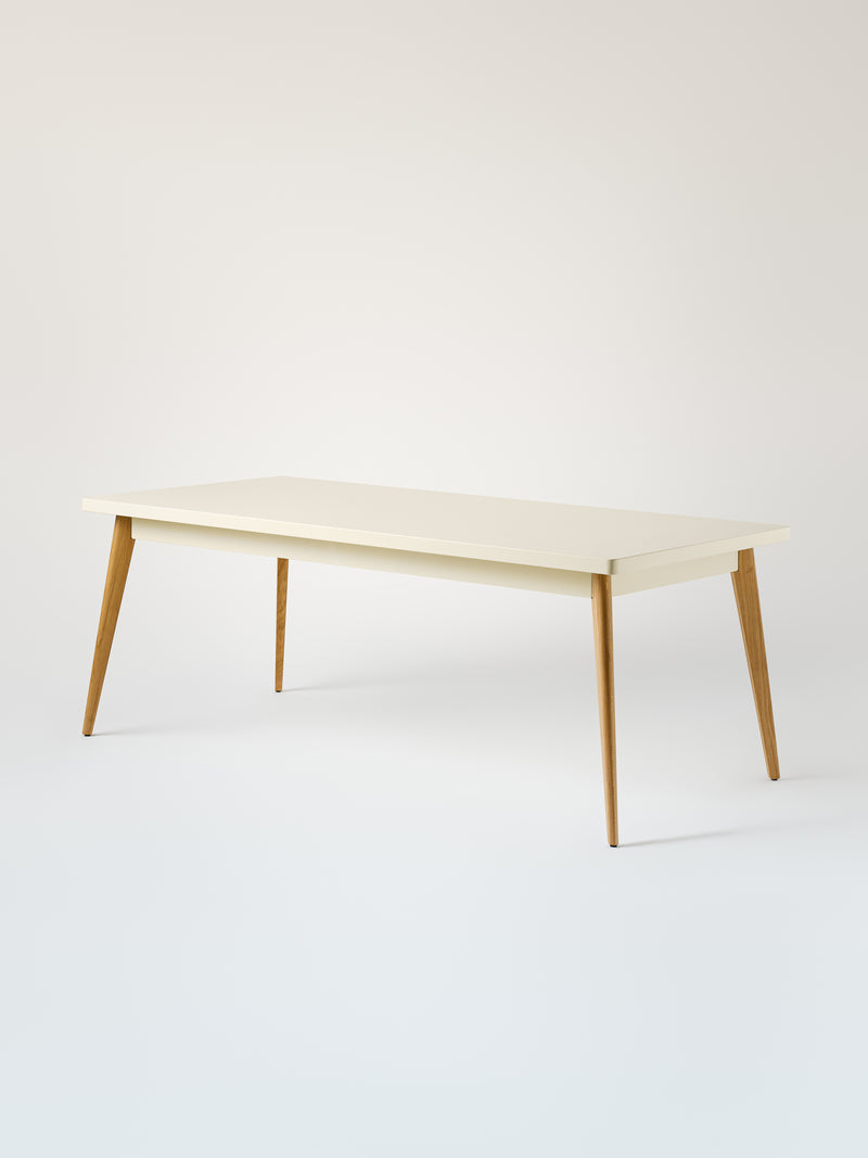 55 Table with wooden legs