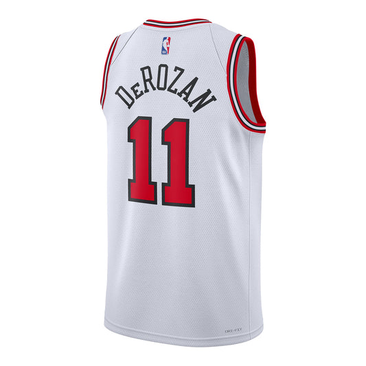 Chicago Bulls DeMar DeRozan Youth Name and Number Shirt – Wrigleyville  Sports