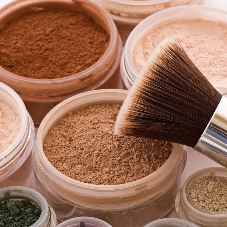 10 Essential Rosacea Make-Up Tips
