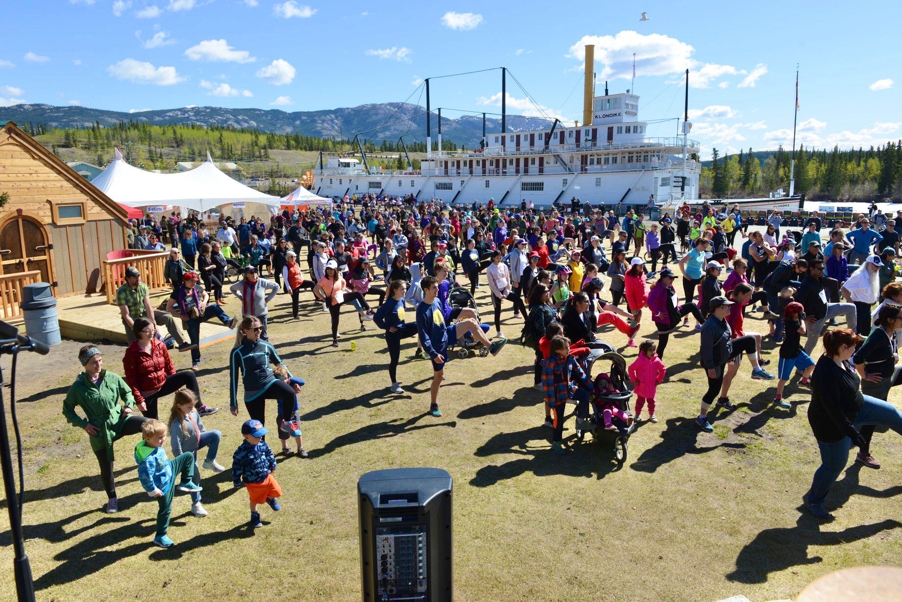 (Almost 1000 people participated in Bhangra with Gurdeep in Whitehorse during the Run for Mom event in 2018. They danced together for unity, movement and raise funds for breast cancer)