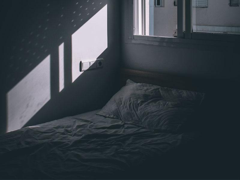 Does Quiet and Dark Room Provide Better Sleep? – NTBAY