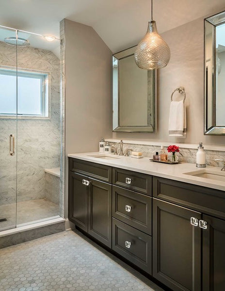 Beaded wall mirrors in the bathroom