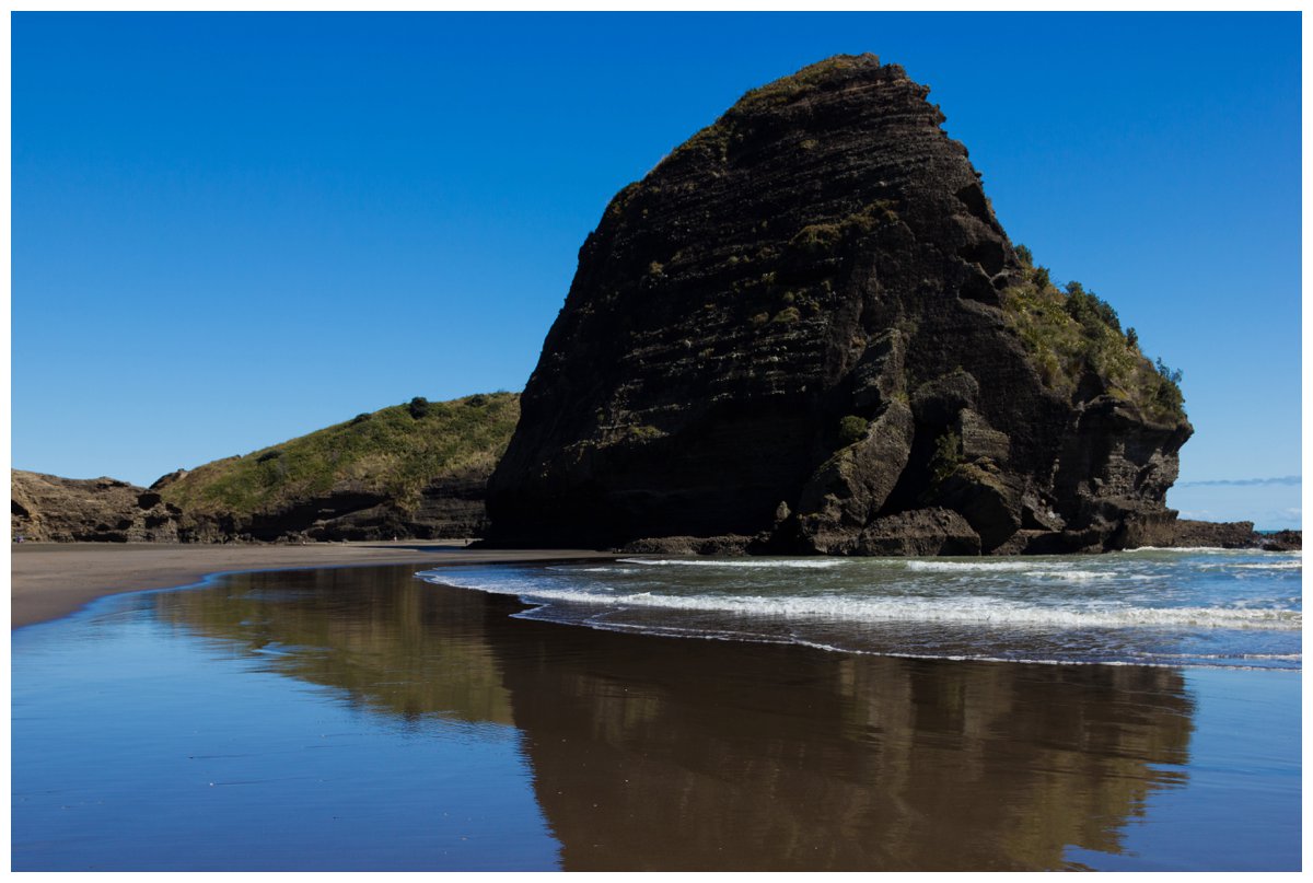 Puaotetai Bay, Piha