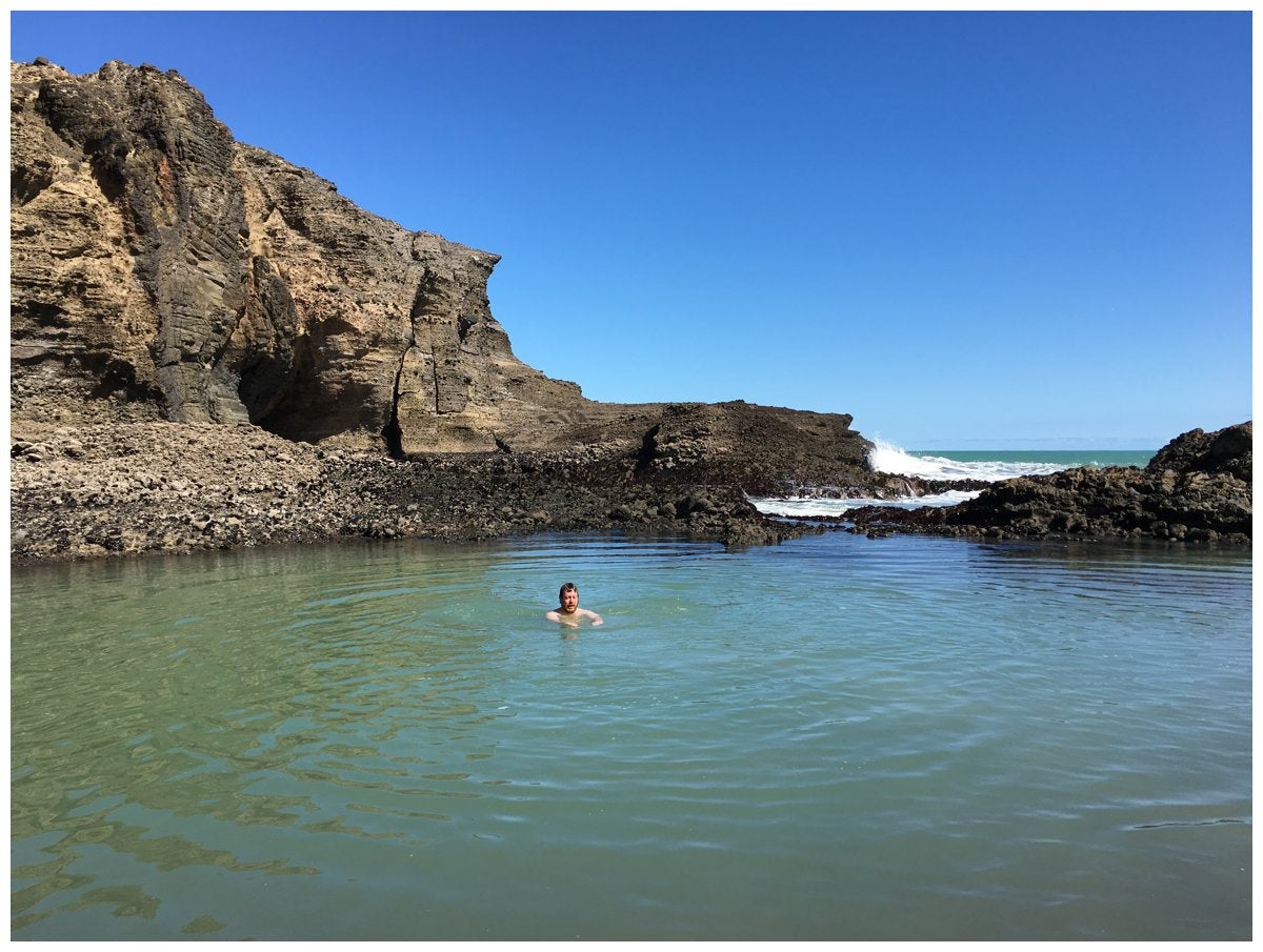 Puaotetai Bay, The Gap, Piha