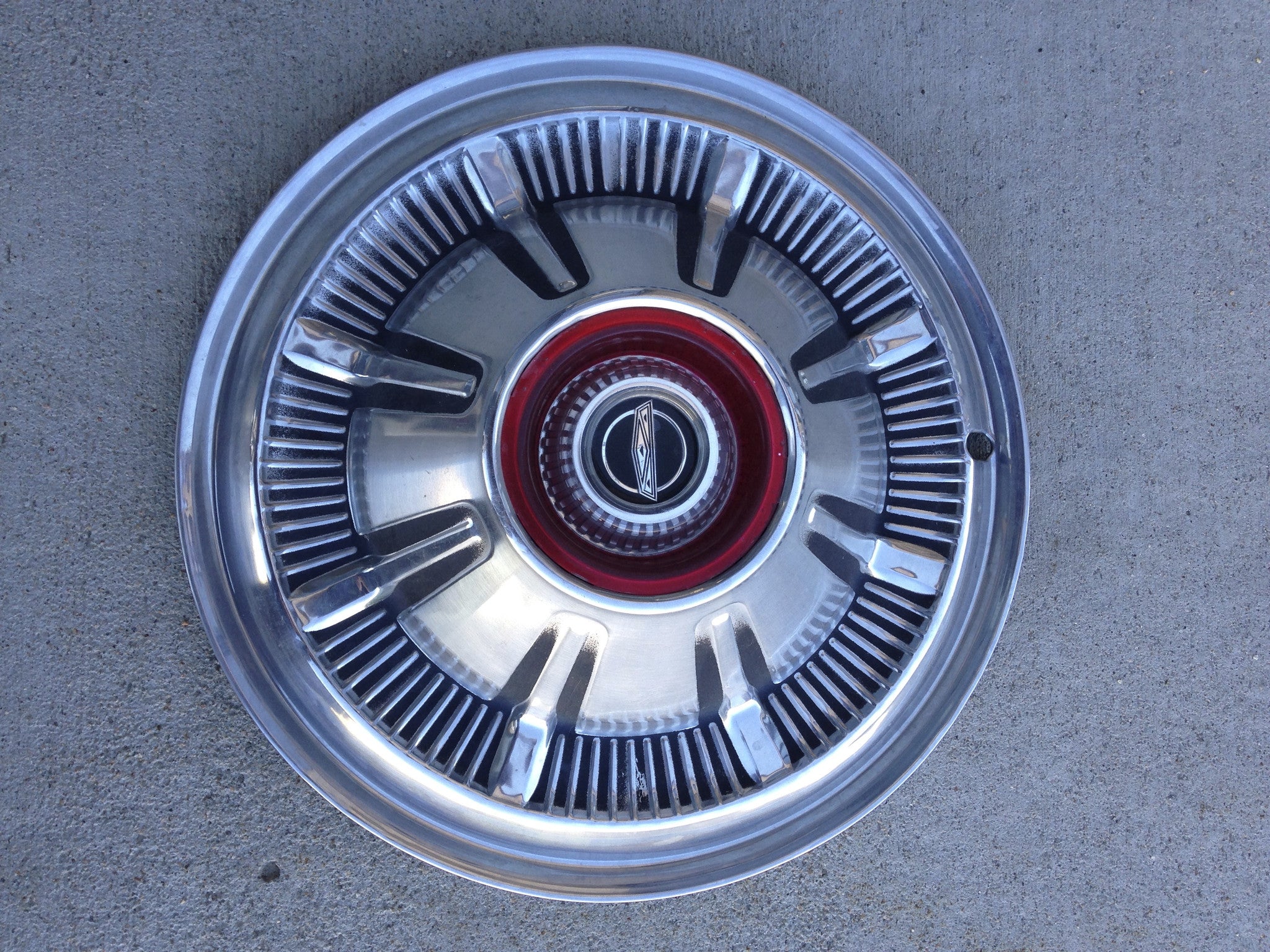 where to buy used hubcaps