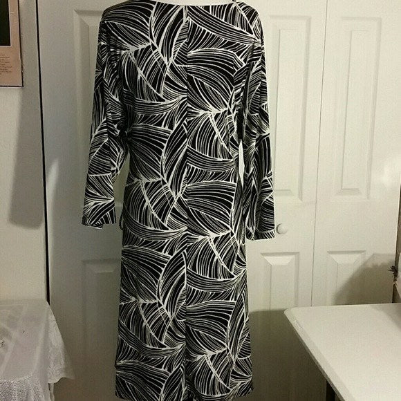 Women's Black and White Swirl Plus Size Dress Size 3X – Exclusively You ...