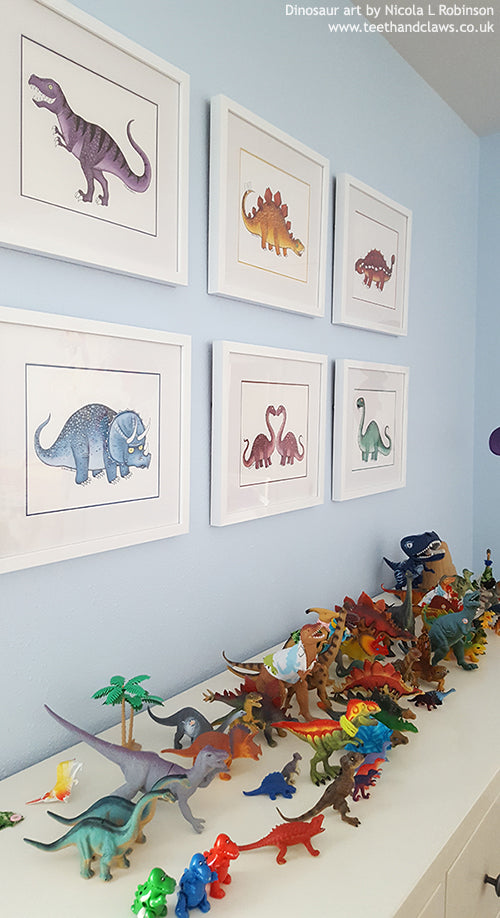 Dinosaur prints in dinosaur bedroom www.teethandclaws.co.uk