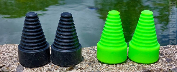 Black & Green Bong Plugs for Cleaning Water Pieces & Bongs NZ