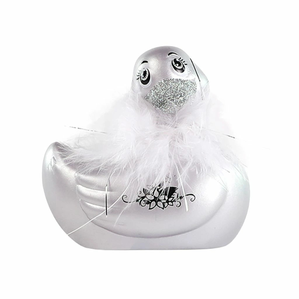 the End günstig Kaufen-I Rub My Duckie 2.0 | Paris (Silver). I Rub My Duckie 2.0 | Paris (Silver) <![CDATA[Meet this cheerful and friendly vibrating massage ducky that plays with you wherever you want. The powerful vibrations give a feeling of relaxation and well-being, even in