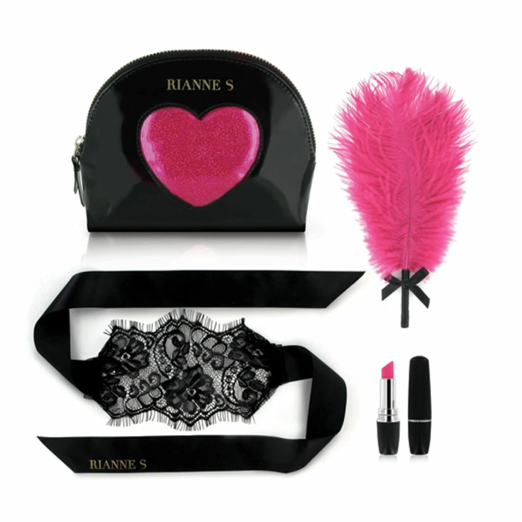 Play:1 günstig Kaufen-RS Essentials - Kit d'Amour Black/Pink. RS Essentials - Kit d'Amour Black/Pink <![CDATA[Express your love with this intimate love kit from RIANNE S. Each kit allows couples to be intimate in a new and elegant way, because after all couples who play togeth