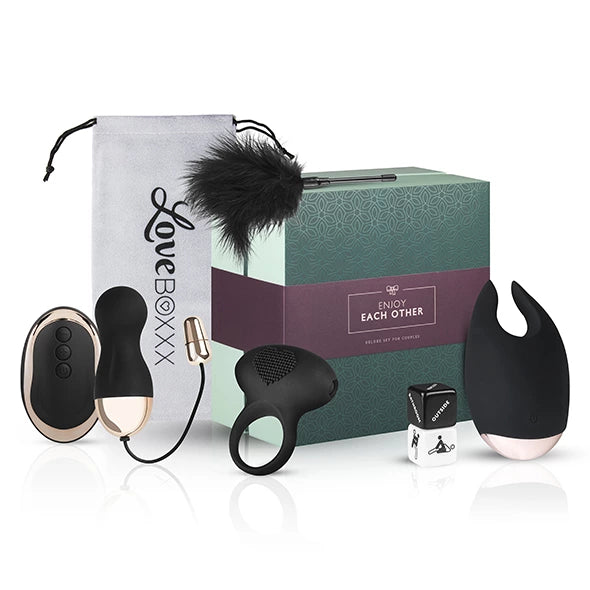 The EC günstig Kaufen-Loveboxxx - Romantic Couples Box. Loveboxxx - Romantic Couples Box <![CDATA[Are you looking for a great gift for you and your partner? Then this Loveboxxx is the perfect choice for you. This box contains a combination of toys for men and women and comes i