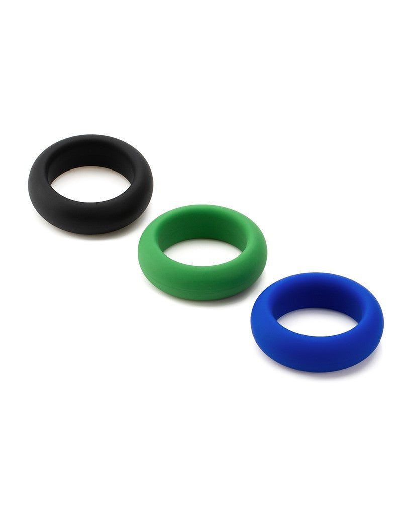 Je Joue günstig Kaufen-Je Joue - C-Ring - Cock Ring-Set von 3. Je Joue - C-Ring - Cock Ring-Set von 3 <![CDATA[Je Joue - C-Ring - Cockring-Set von 3. Diese drei luxuriösen Silikon-Cockringe werden immer enger, sodass Sie mit verschiedenen Empfindungen und Kombinationen experim
