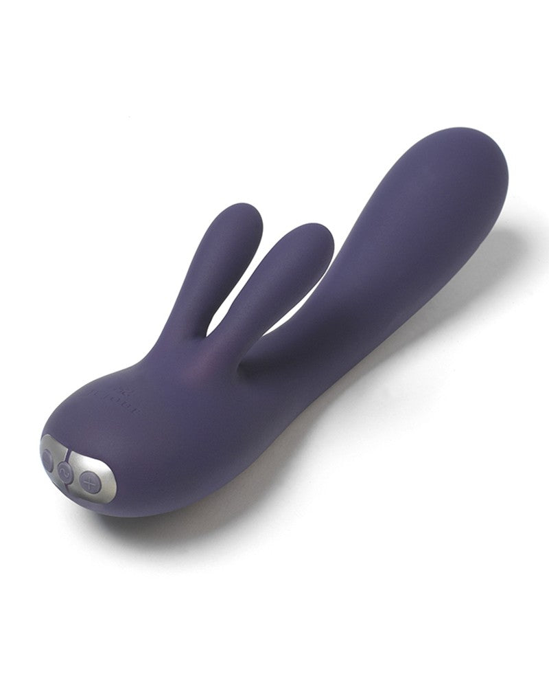 je 5 günstig Kaufen-Je Joue - Fifi - Rabbit Vibrator - Violett. Je Joue - Fifi - Rabbit Vibrator - Violett <![CDATA[Je Joue - Fifi - Rabbit Vibrator - Violett. Der weiche und perfekt konturierte Fifi bietet eine gleichzeitige Stimulation des G-Punkts und der Klitoris. Mit 5 