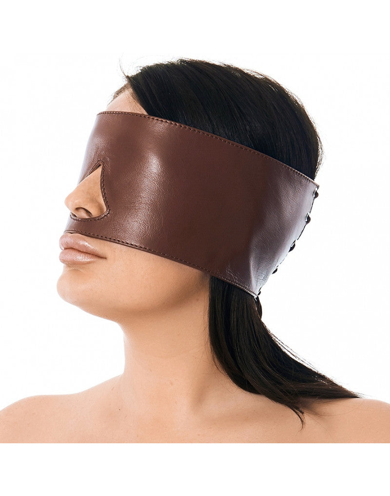 Es war günstig Kaufen-Rimba - Maske. Rimba - Maske <![CDATA[Rimba Bondage Play echt Nappaleder Augenbinde mit Nase öffen und Schüruing auf der Rückseite. Diese Maske ist auch erhältlich in schwarz Nappa Leder Ref: # 7603]]>. 