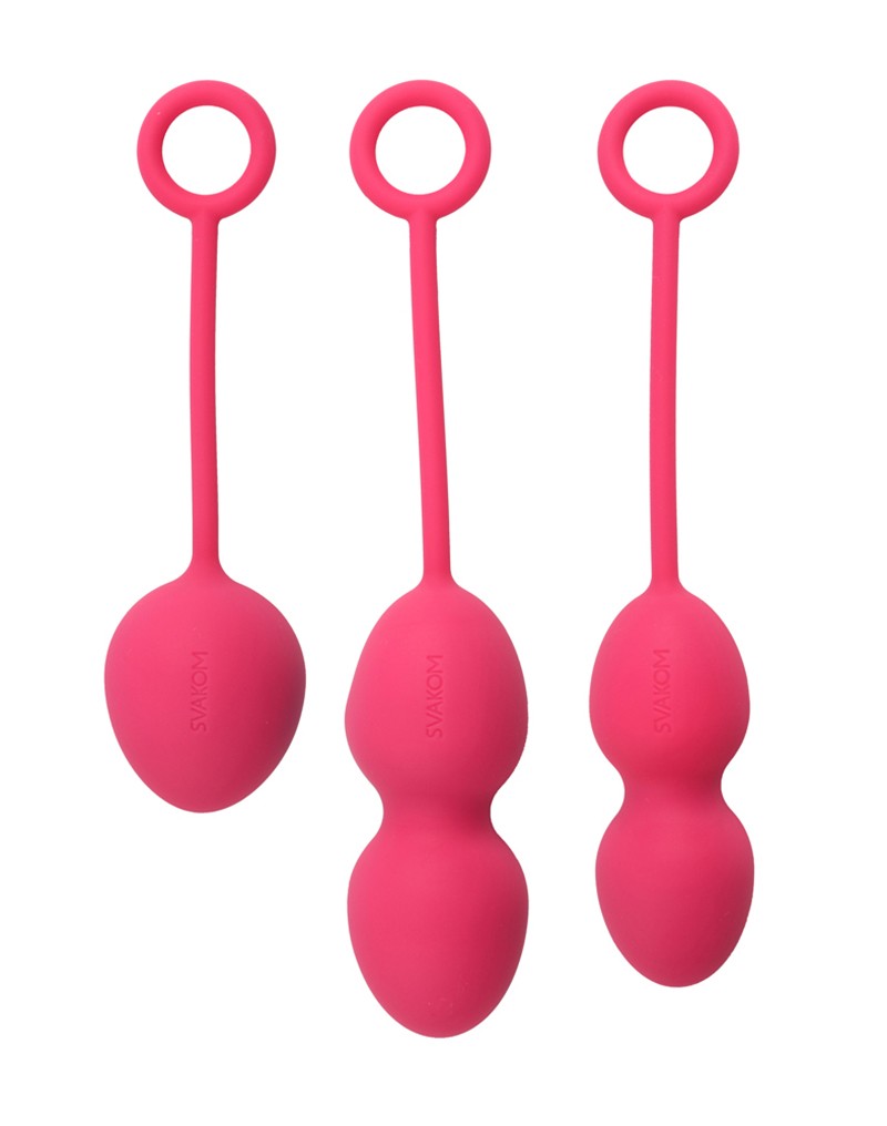 Gel de günstig Kaufen-Svakom - Nova Kegel Balls. Svakom - Nova Kegel Balls <![CDATA[Nova exercise balls are an expertly designed set of three different exercise balls to perform kegel ball exercises with. Each ball is equipped with a silicone string to. easily take out the ba