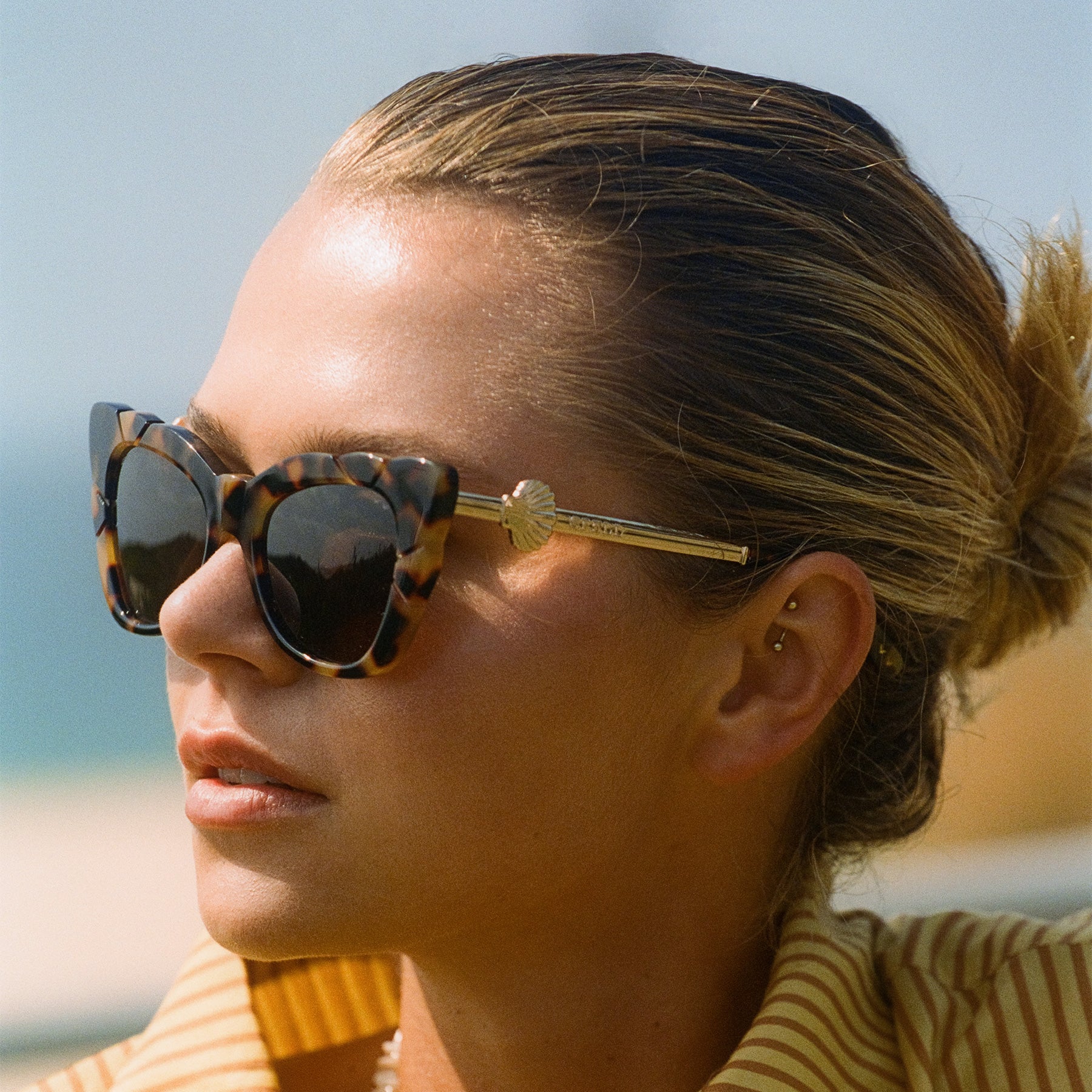 Marilyn acetatearm sunglasses Tortoise Square