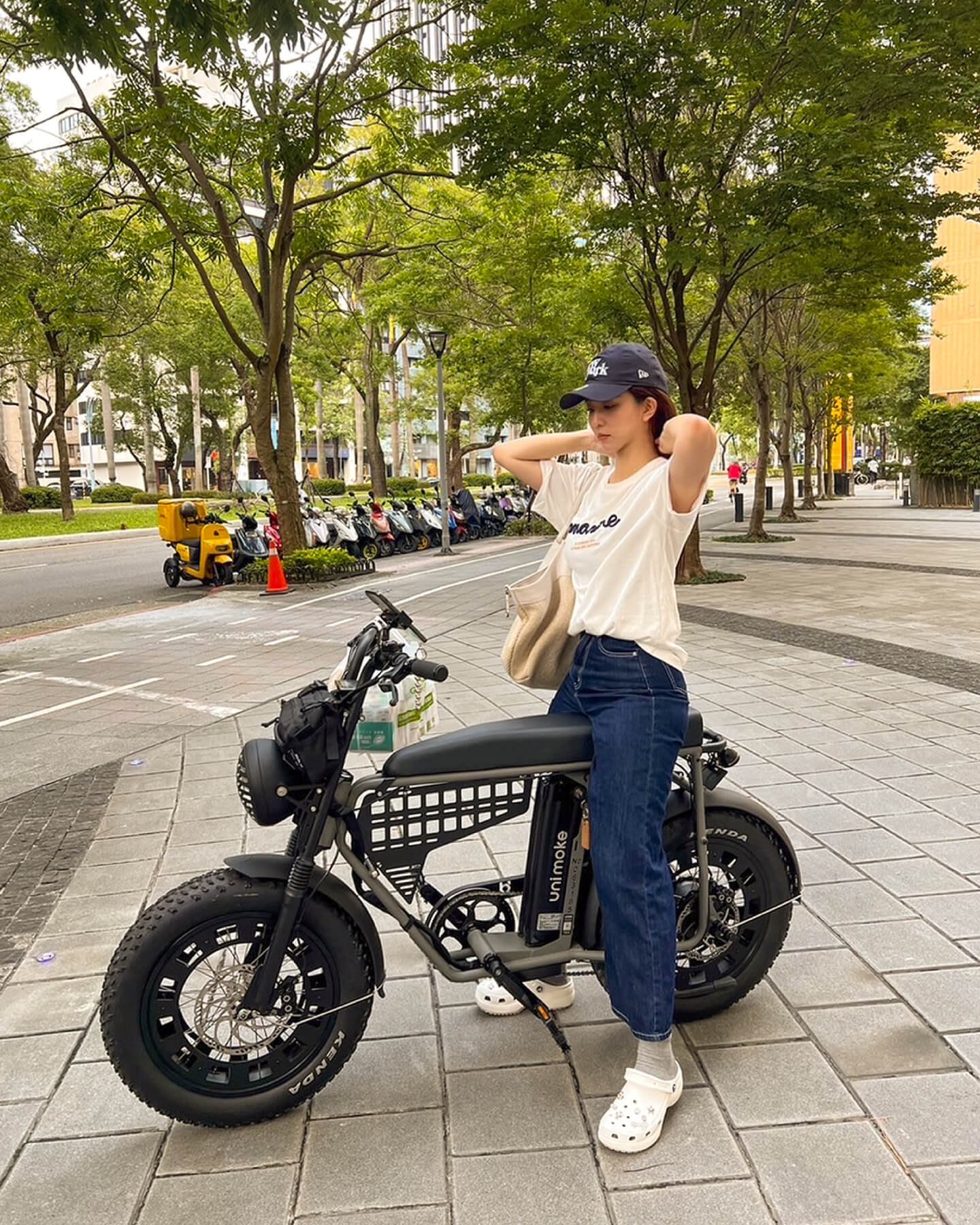 blog_play's_style_ girlridingebike(6).jpg__PID:cd700ad2-9d22-439a-9ea0-abc26c3cf747