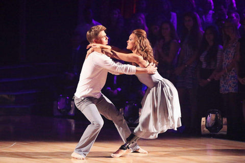Paralympian Amy Purdy dancing with her prosthetic leg on Dancing With The Stars.