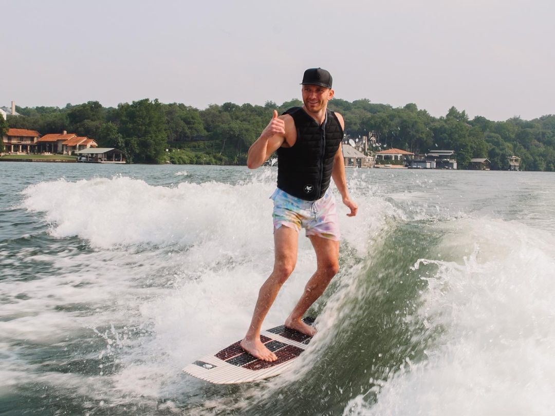 WakeSurfing & Wakeboarding Lessons