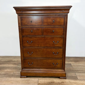 Image of Thomasville Traditional 6 Drawer Chest of Drawers