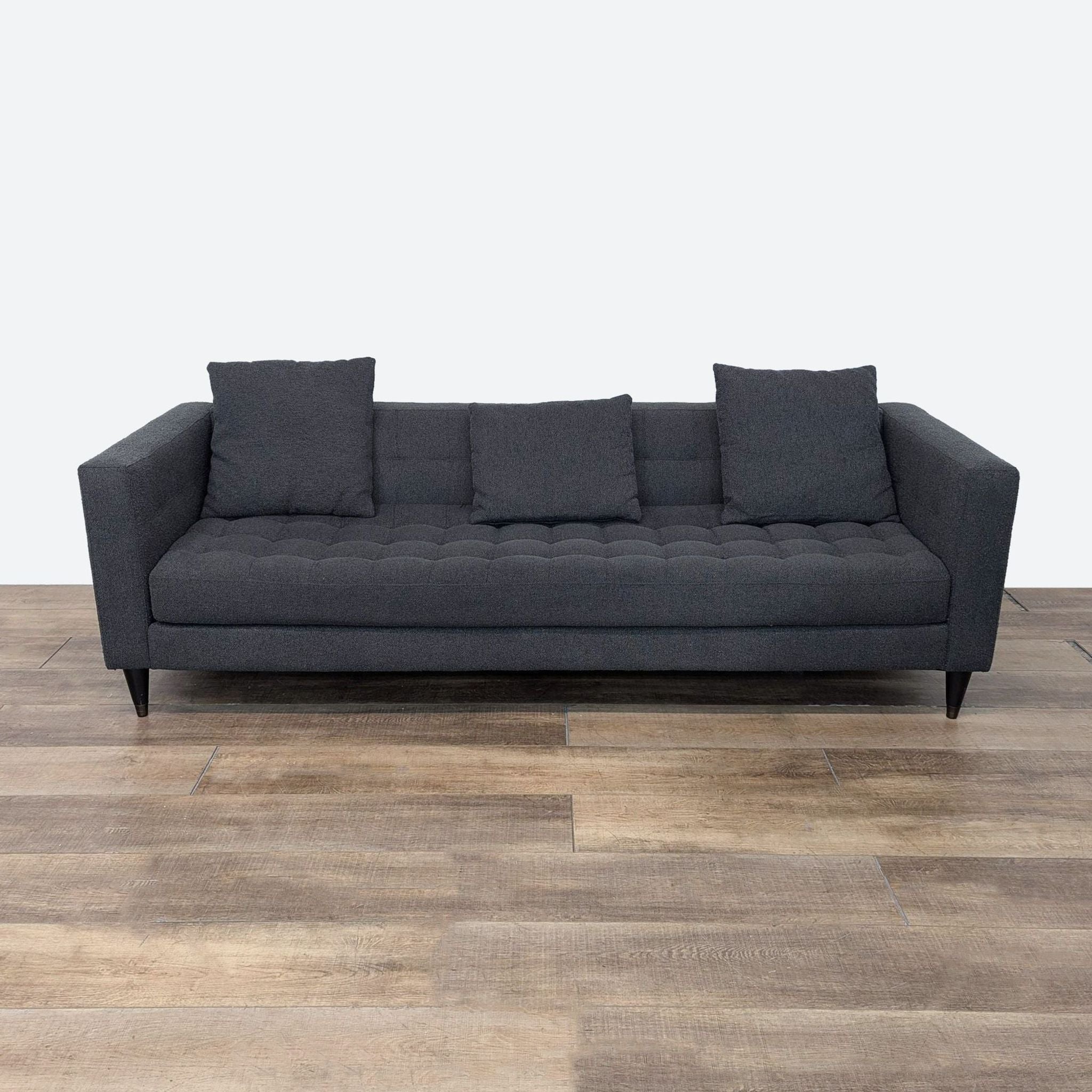 the [ unused0 ] sofa is a modern design with a modern design.