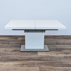 Image of BoConcept Milano Modern Extendable Dining Table