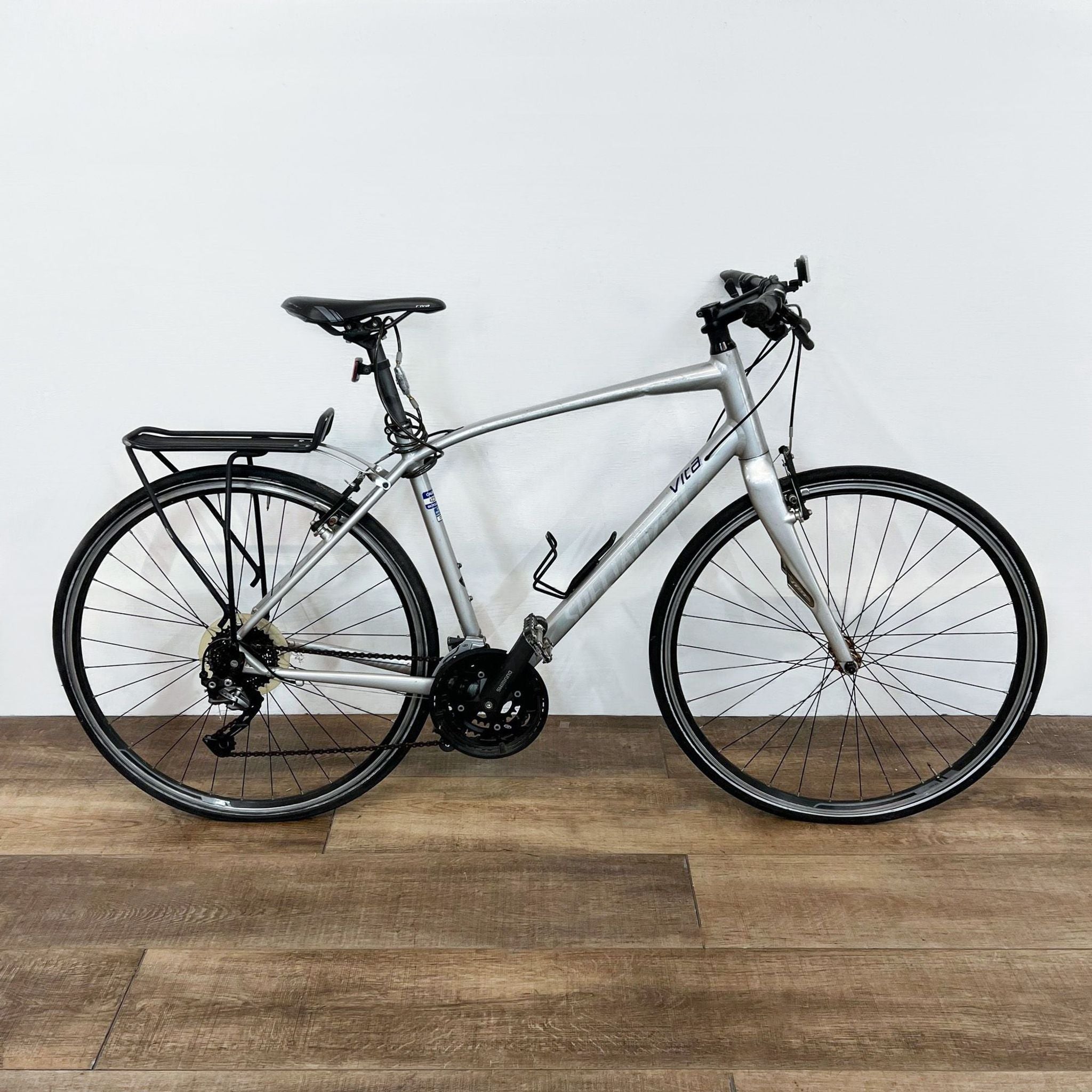 Lightweight Specialized bicycle for city commuting, featuring robust aluminum construction and modern design.