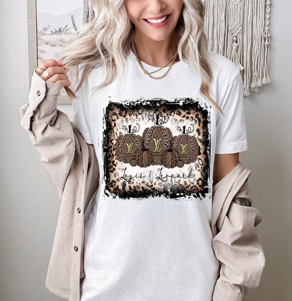 Louis and leopard pumpkin tee