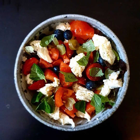 Tomatoes & Mozzarella with Fresh Basil