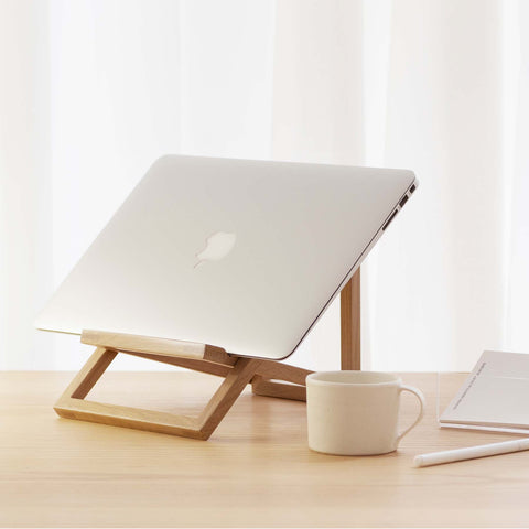 Laptop stand in solid oak 