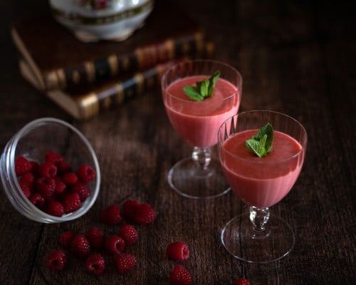 Cranberry raspberry vanilla smoothies