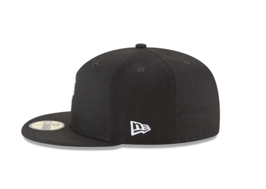 Pittsburgh Pirates Black & White Fitted Cap - Craze Fashion