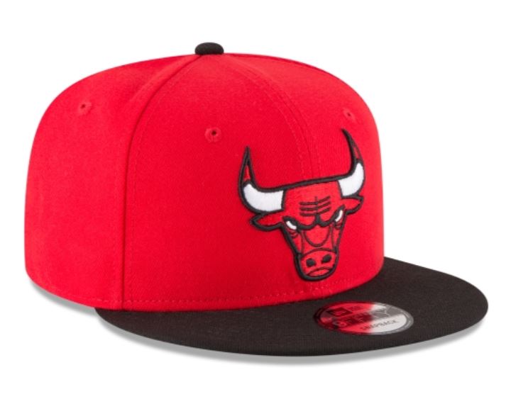 bulls red snapback