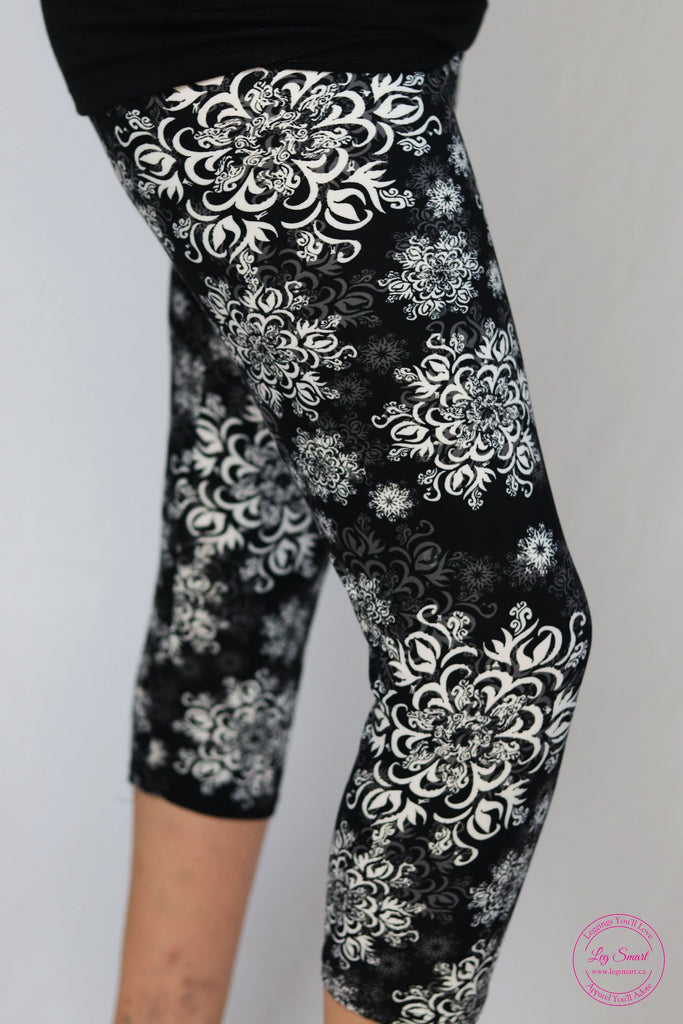 Capri Leggings - Tiare Bloom – Black Pearl Designs