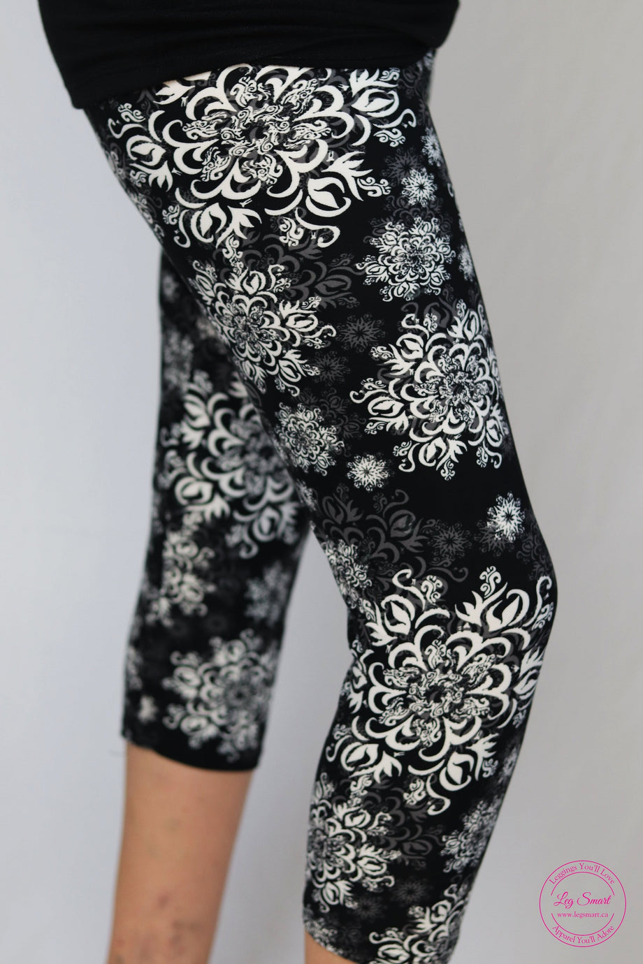 White Floral Lace Capri Length Stretchy Tights One Size