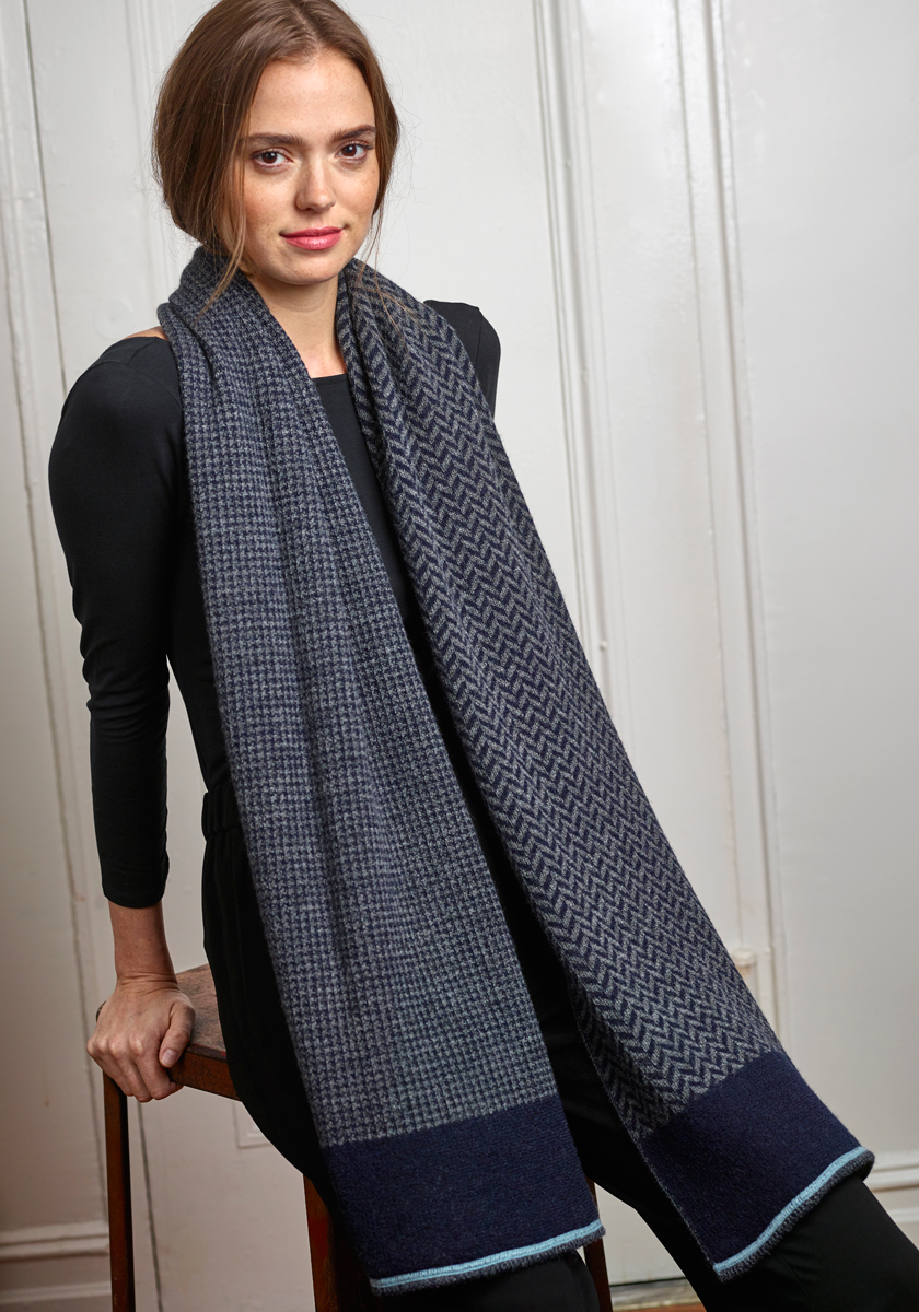 Harper Wrap in Navy/Gray – Paris West