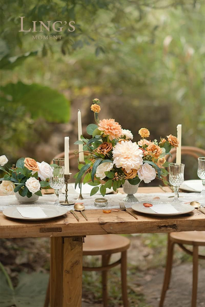 Neutral Thanksgiving Table Flowers and Decor