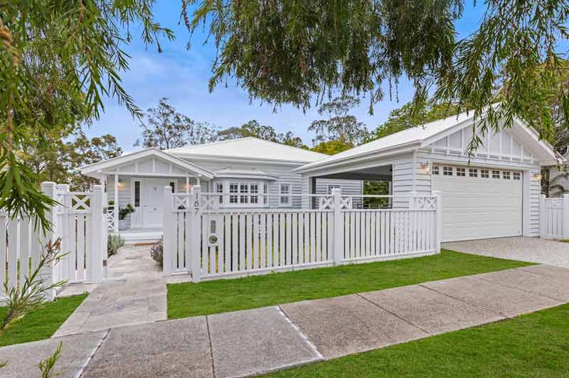 Hamptons-style-queenslander-167-simpsons-road-bardon-brisbane-front-exterior