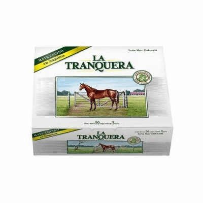 https://cdn.shopify.com/s/files/1/0826/7654/7857/products/la-tranquera-mate-cocido-en-saquitos-50saquitos-de-3g-17.png?v=1695193393&width=400