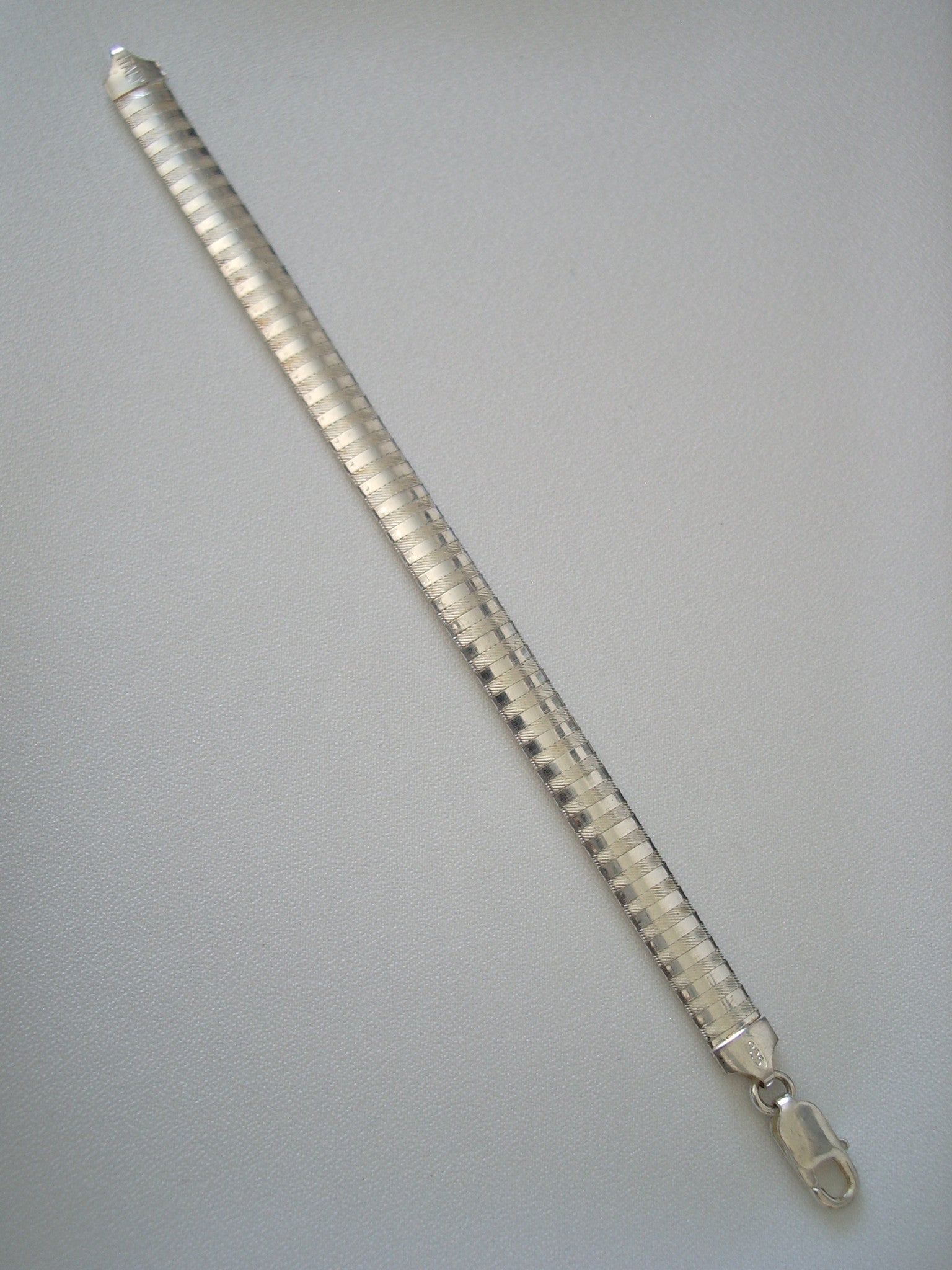 Sterling Silver Band Bracelet - 8mm  7"