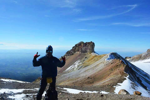 arriba-volcan-iztaccihuatl-celebrando