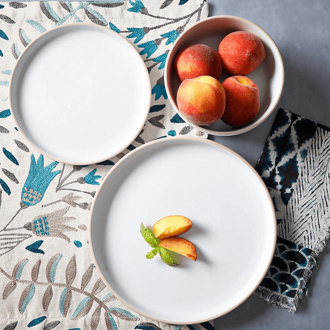 Gibson Home Everyday Essential Coupe 18-Piece Dinnerware Set, Service for 6 | White