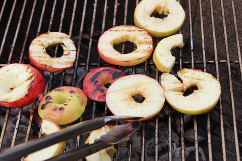Grilling apples on the barbecues