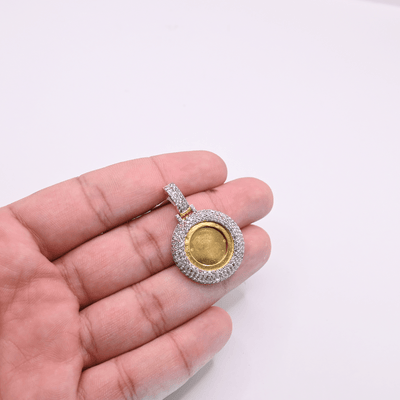 Thick Border Round SHape Custom Diamond Memory Pendant (4.22CT) in 10K Gold