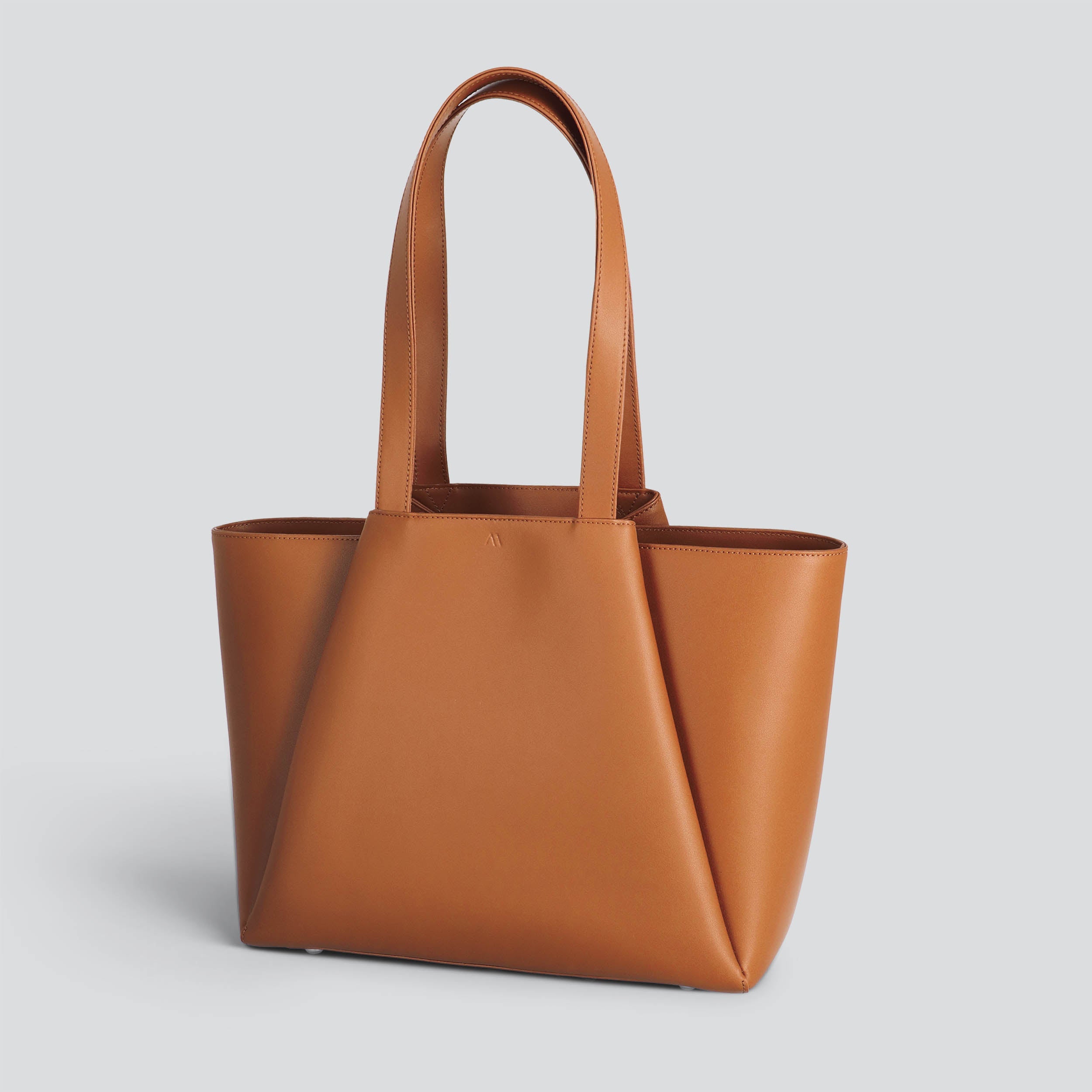 Midi Pyramid - cognac - Kaai Bags product image