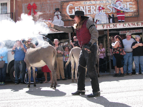 Gunslingers’ Street Show