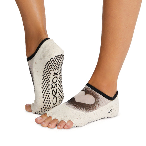 Toesox Grip Half Toe Bellarina 2 Pack Black, Oatmeal- Small : :  Clothing, Shoes & Accessories