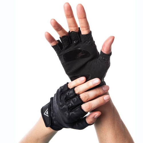 Fishnet Grip Socks Black // Arebesk – SIMPLYWORKOUT